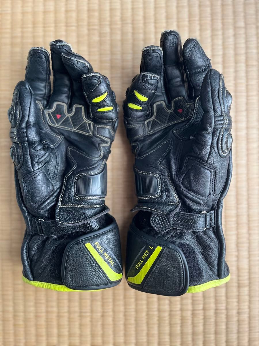 美品 Dainese full metal 6 レーシンググローブ Mサイズ 美品 Dainese full metal 6 レーシンググローブ Mサイズ