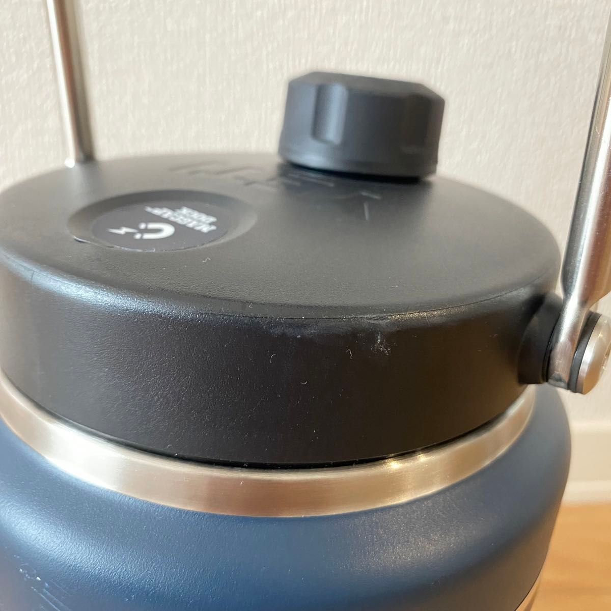 新品 YETI HALF GALLON JUG NAVY / イエティ ハーフガロン 新品 YETI HALF GALLON JUG NAVY / イエティ ハーフガロン