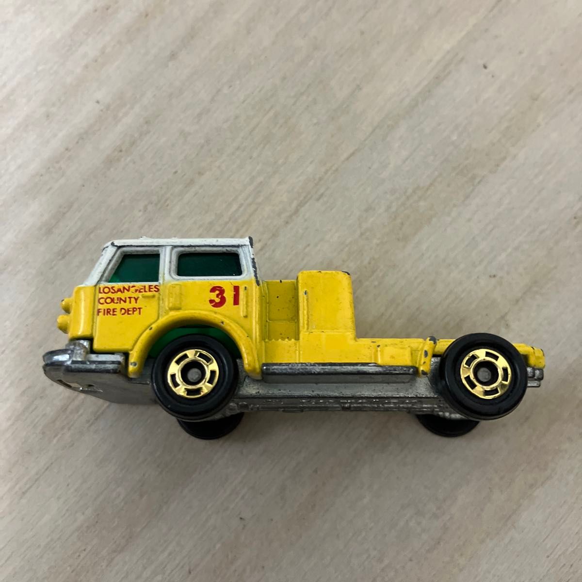 ロングトミカ No L10 アメリカン ハシゴ消防車 トレーラーヘッド ロングトミカ No L10 アメリカン ハシゴ消防車 トレーラーヘッド