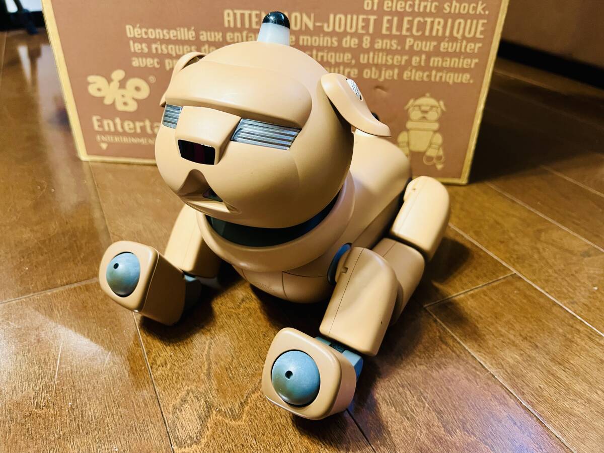 Yahoo!オークション - SONY AIBO パグ犬 ソニー ERS-31L 一式セット Yahoo!オークション - SONY AIBO パグ犬 ソニー ERS-31L 一式セット