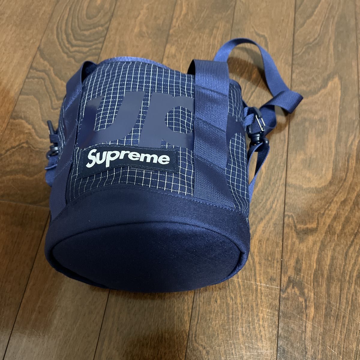 supreme シュプリーム ショルダーバッグ ボディバッグ ネイビー supreme シュプリーム ショルダーバッグ ボディバッグ ネイビー