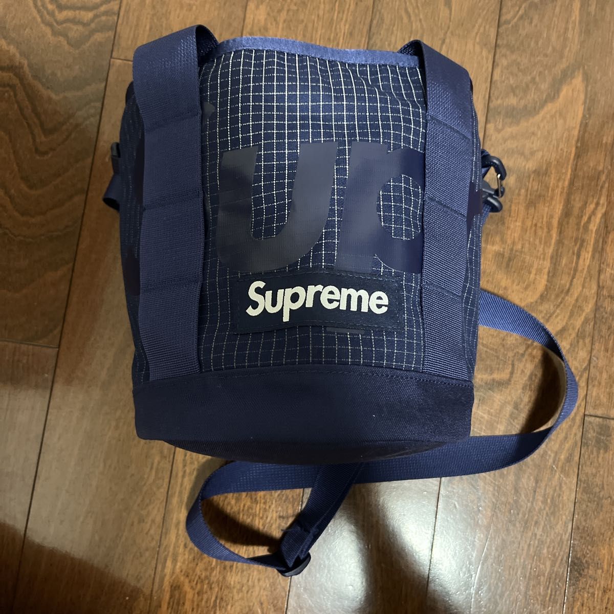 supreme シュプリーム ショルダーバッグ ボディバッグ ネイビー supreme シュプリーム ショルダーバッグ ボディバッグ ネイビー