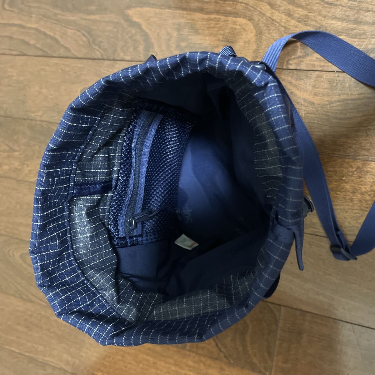 supreme シュプリーム ショルダーバッグ ボディバッグ ネイビー supreme シュプリーム ショルダーバッグ ボディバッグ ネイビー