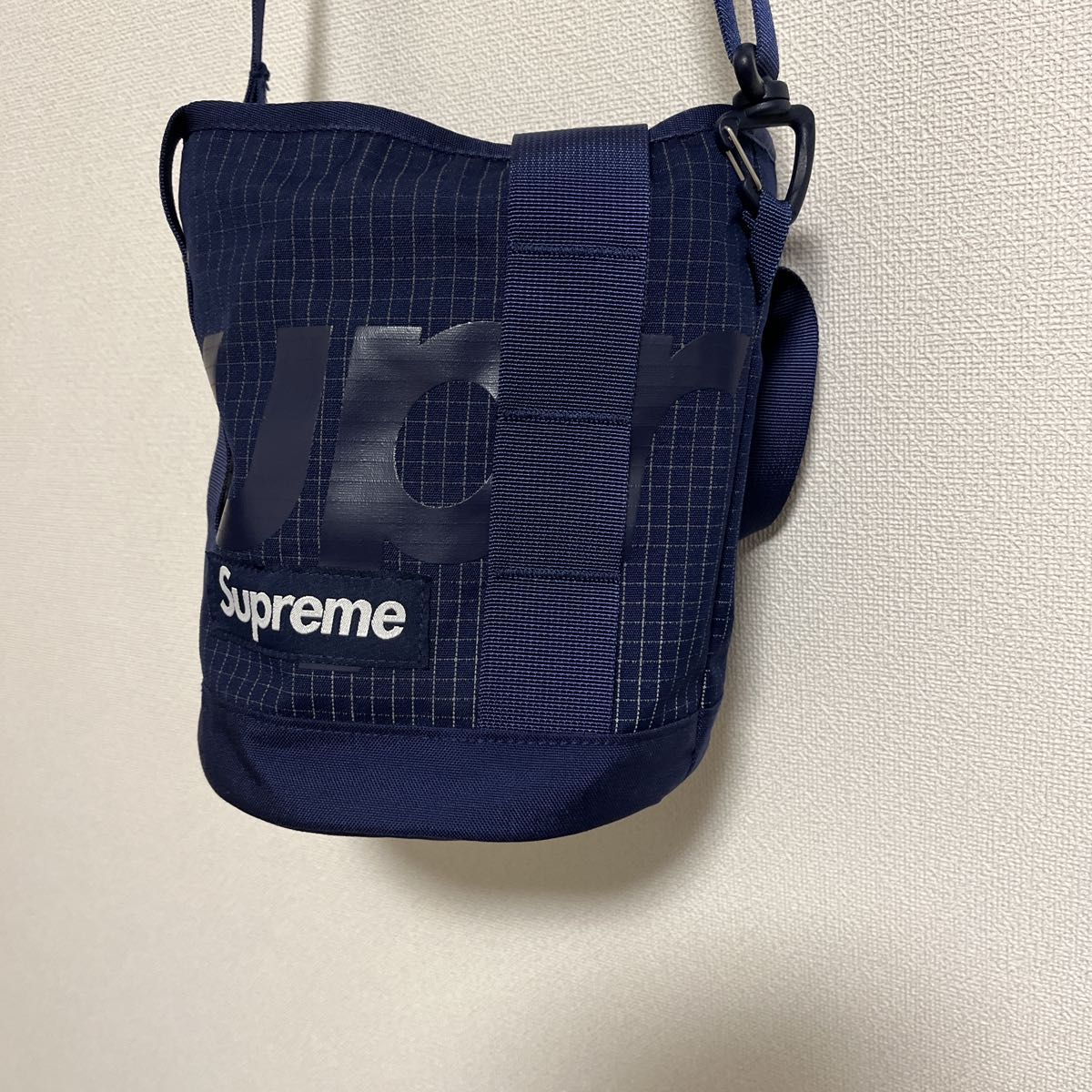supreme シュプリーム ショルダーバッグ ボディバッグ ネイビー supreme シュプリーム ショルダーバッグ ボディバッグ ネイビー