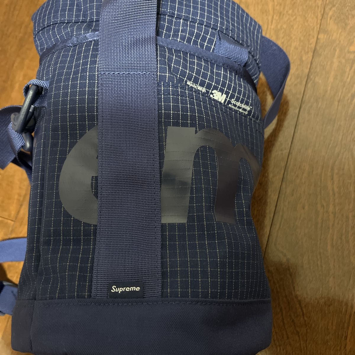 supreme シュプリーム ショルダーバッグ ボディバッグ ネイビー supreme シュプリーム ショルダーバッグ ボディバッグ ネイビー