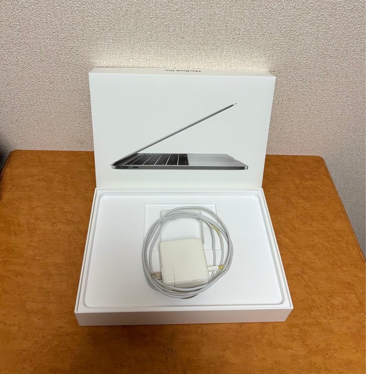 美品Macbook Pro 13インチ 2017 最新mac os Sequoia|Yahoo 美品Macbook Pro 13インチ 2017 最新mac os Sequoia|Yahoo