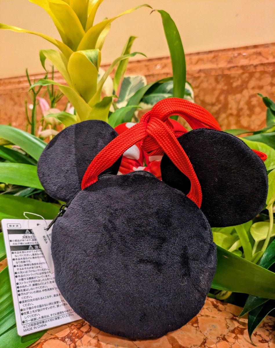 ディズニーリゾート限定 新品タグ付きミニーちゃんショルダー ディズニーリゾート限定 新品タグ付きミニーちゃんショルダー