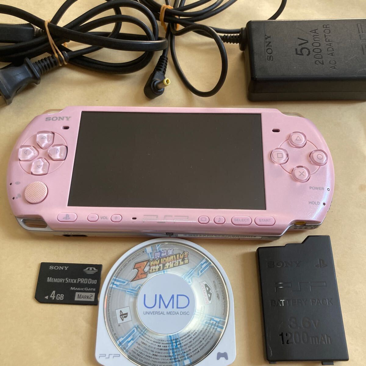 □PSP本体ピンク□SONY PSP-3000□バッテリーなし□専用ケース付 □PSP本体ピンク□SONY PSP-3000□バッテリーなし□専用ケース付
