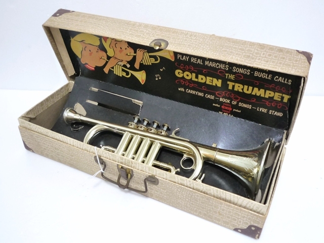 50～60’s ビンテージ USA製 トランペット 子供用 キッズ THE GOLDEN TRUMPET ケース付 EMENEE社 楽器 音楽_画像2