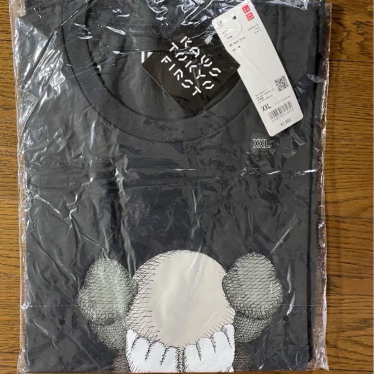 ユニクロ カウズTシャツUNIQLO KAWS UT カウズ ユニクロカウズt 