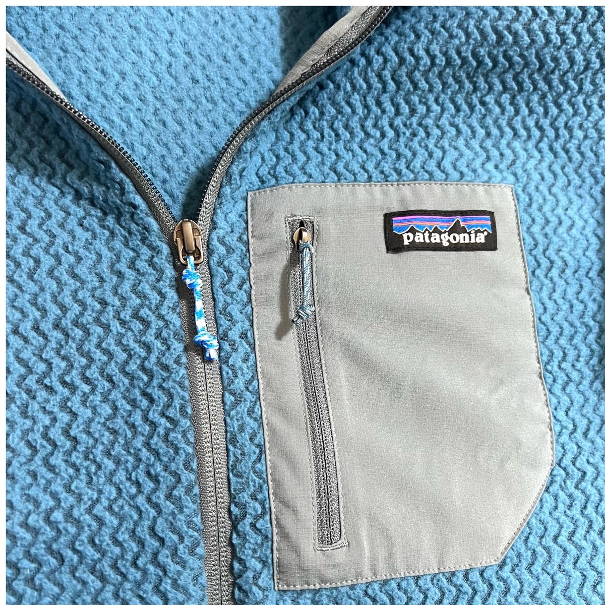 廃盤色】Patagonia R1 パタゴニア R1 エアフルジップフーディ 廃盤色】Patagonia R1 パタゴニア R1 エアフルジップフーディ