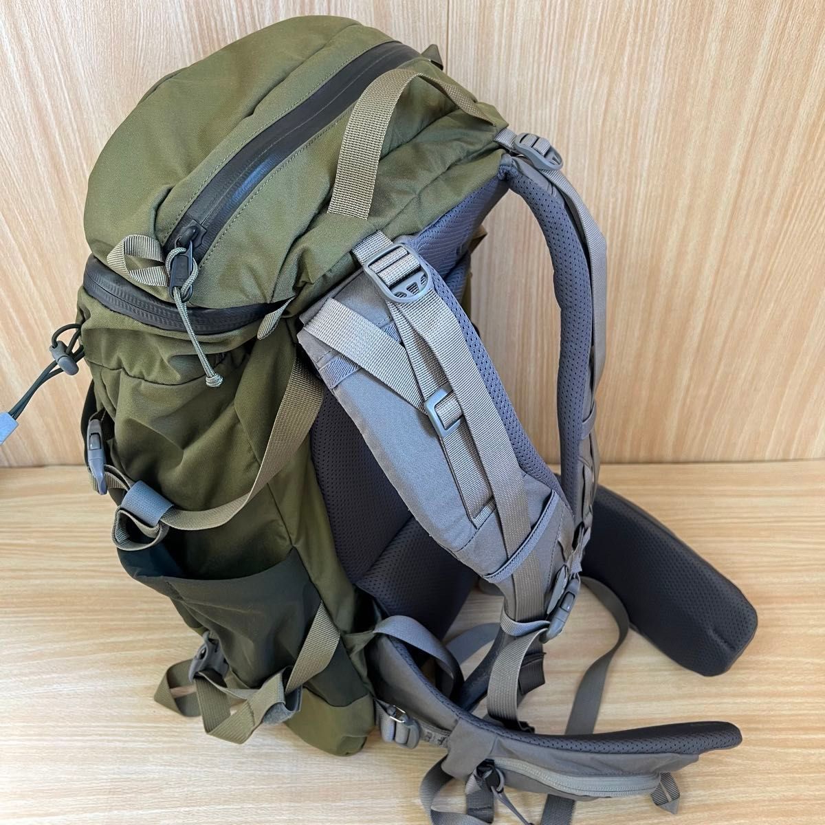 【美品】MYSTERY RANCH COULEE25 OLIVE GREEN ミステリーランチ クーリー25 緑 カーキ リュック