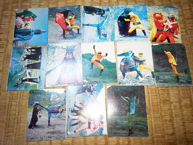  higashi dove Himitsu Sentai Goranger corn snack card small circle version 13 sheets to- is to