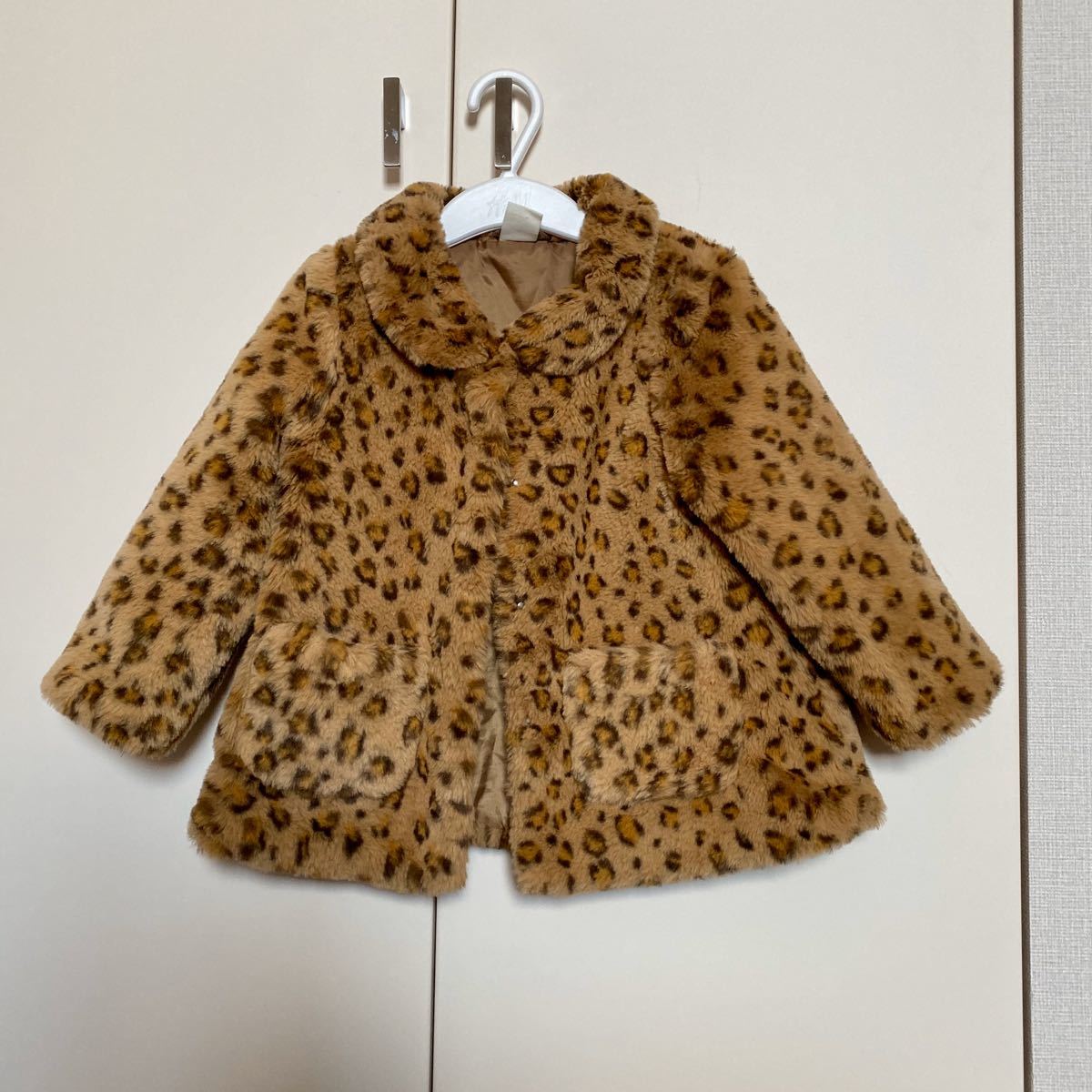Paypayフリマ H M ファーコート ヒョウ柄 90cm 女の子 ベビー用 レオパード アウター Paypayフリマ H M ファーコート ヒョウ柄 90cm 女の子 ベビー用 レオパード アウター