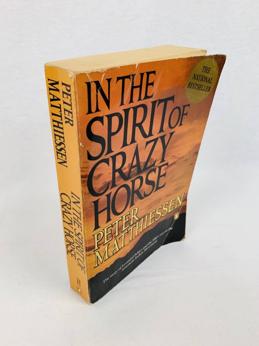 *** 洋書 'IN THE SPIRIT OF CRAZY HORSE PETER MATTHIESSEN' ☆ 中古品 ☆_画像4