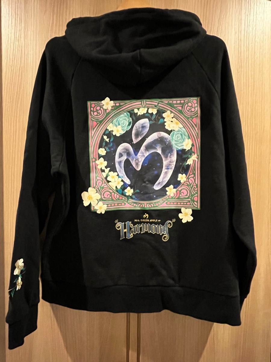 Mrs. GREEN APPLE ミセス Harmony フーディー L|その他 Mrs. GREEN APPLE ミセス Harmony フーディー L|その他