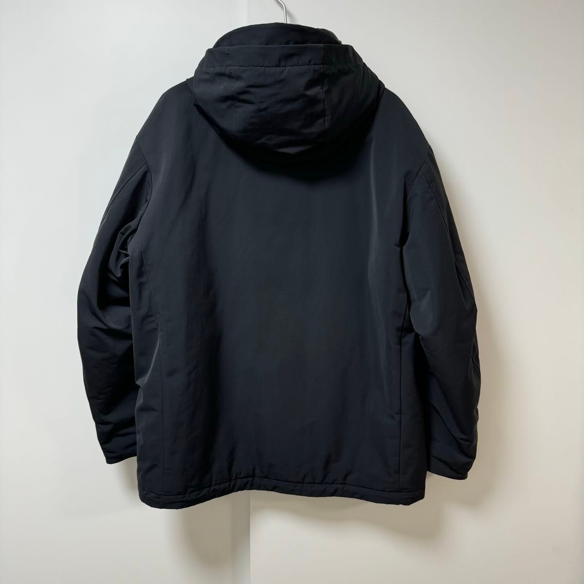 UNIQLO +J / ハイブリッドダウンオーバーサイズパーカ M L寄りの UNIQLO +J / ハイブリッドダウンオーバーサイズパーカ M L寄りの