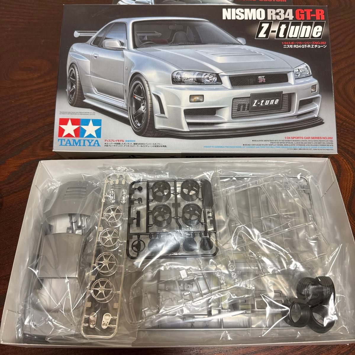 タミヤ 1/24 スカイラインGT-R(R32 R32NISMO R34Zチューン タミヤ 1/24 スカイラインGT-R(R32 R32NISMO R34Zチューン