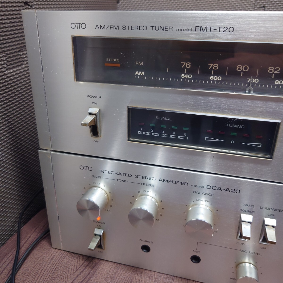 ジャンク】SANYO 三洋電機 OTTO プリメインアンプ DCA-A20 AM/FM ジャンク】SANYO 三洋電機 OTTO プリメインアンプ DCA-A20 AM/FM