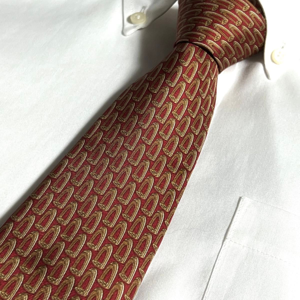 GUCCI ネクタイ レッド GGロゴ タグ付き オールドグッチ|Yahoo GUCCI ネクタイ レッド GGロゴ タグ付き オールドグッチ|Yahoo