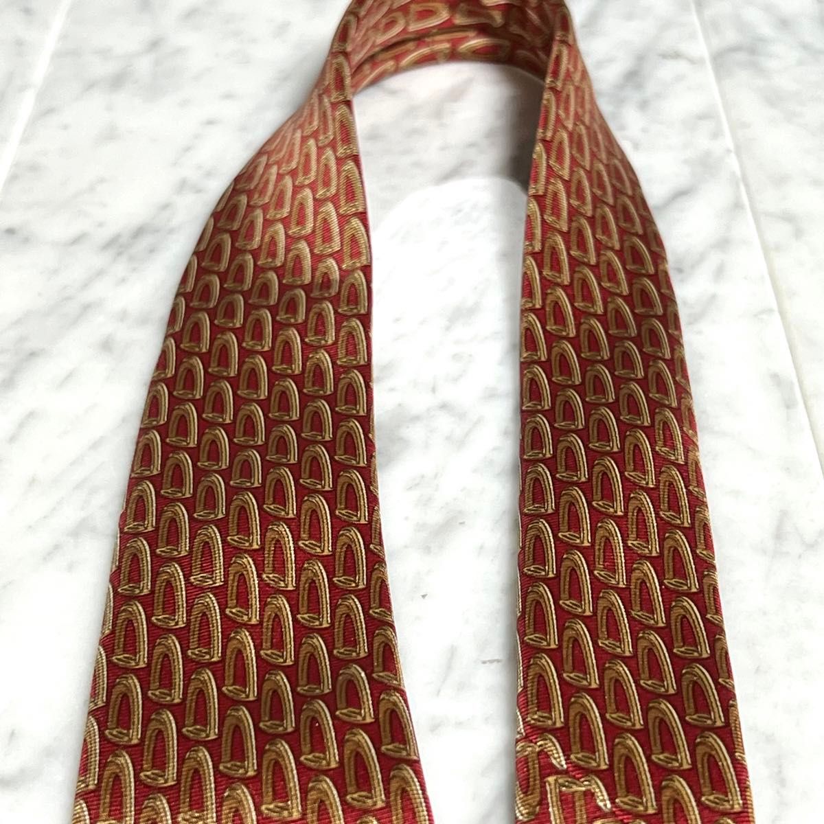 GUCCI ネクタイ レッド GGロゴ タグ付き オールドグッチ|Yahoo GUCCI ネクタイ レッド GGロゴ タグ付き オールドグッチ|Yahoo
