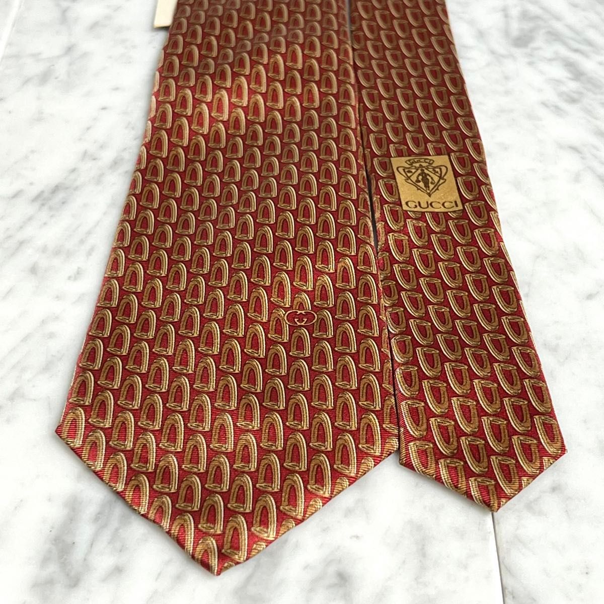 GUCCI ネクタイ レッド GGロゴ タグ付き オールドグッチ|Yahoo GUCCI ネクタイ レッド GGロゴ タグ付き オールドグッチ|Yahoo