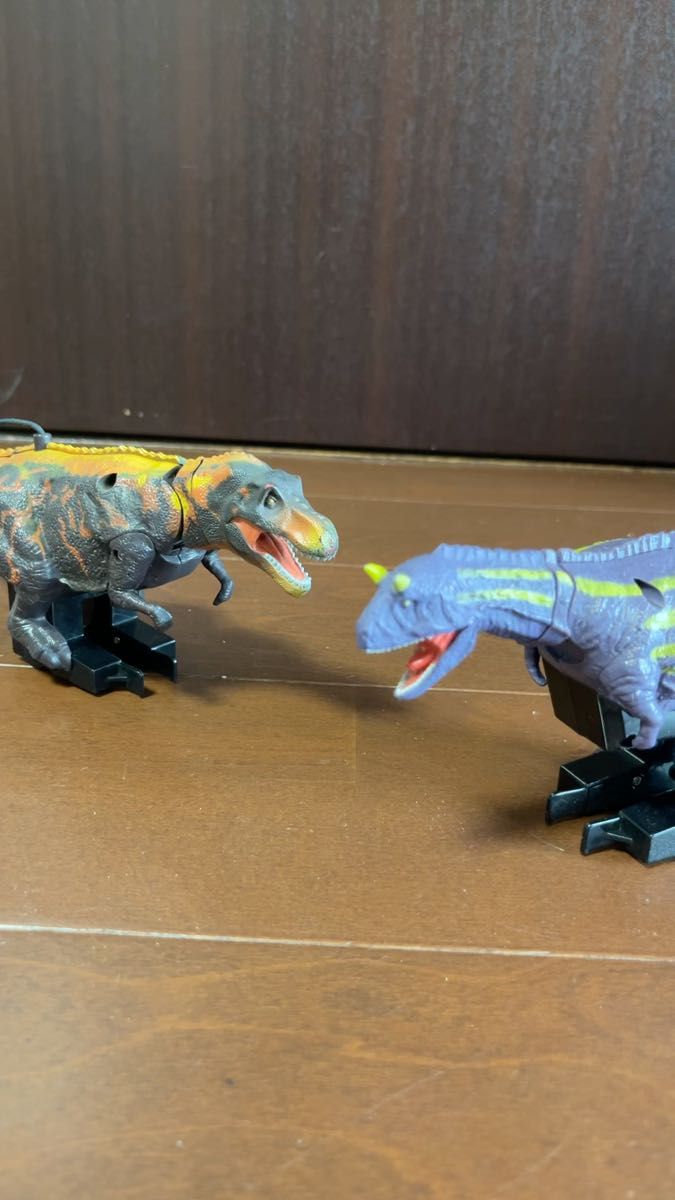 動く恐竜ロボット 恐竜のおもちゃ 恐竜キング 2体の恐竜でバトル