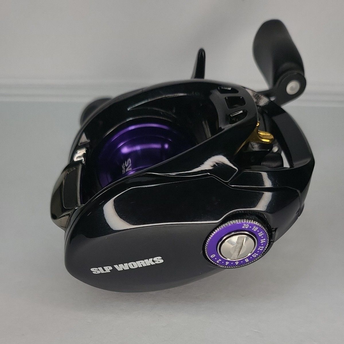 ダイワ タトゥーラ sv tw slpworks DAIWA ベイトリール 8 1 左 ダイワ タトゥーラ sv tw slpworks DAIWA ベイトリール 8 1 左