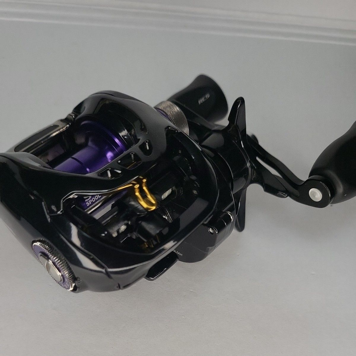 ダイワ タトゥーラ sv tw slpworks DAIWA ベイトリール 8 1 左 ダイワ タトゥーラ sv tw slpworks DAIWA ベイトリール 8 1 左