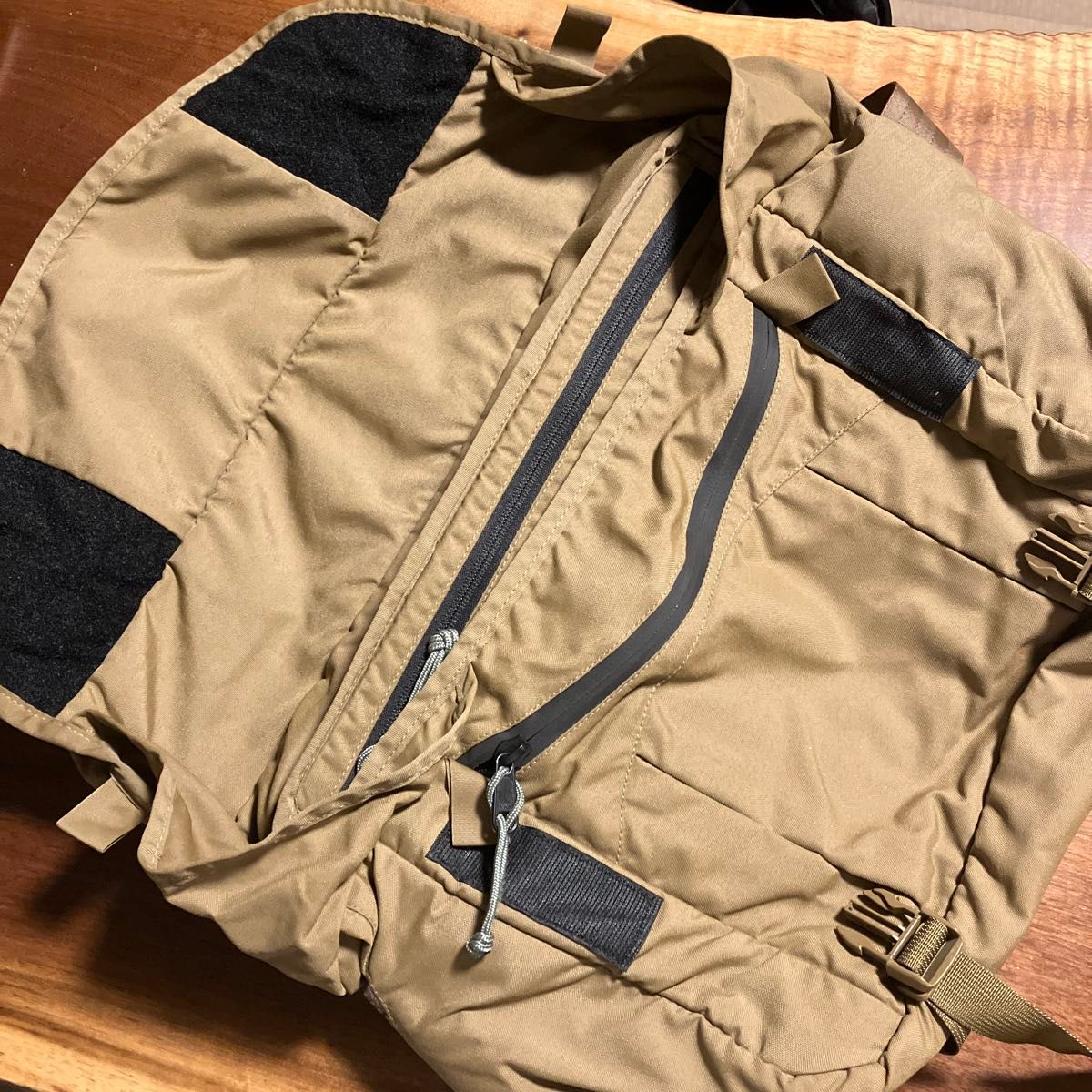 ミステリーランチ アウトサイダー メッセンジャーバッグ made in ミステリーランチ アウトサイダー メッセンジャーバッグ made in
