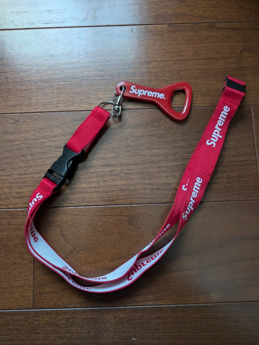 新品未使用】supreme ボトルオープナー ネック ストラップ 栓 新品未使用】supreme ボトルオープナー ネック ストラップ 栓