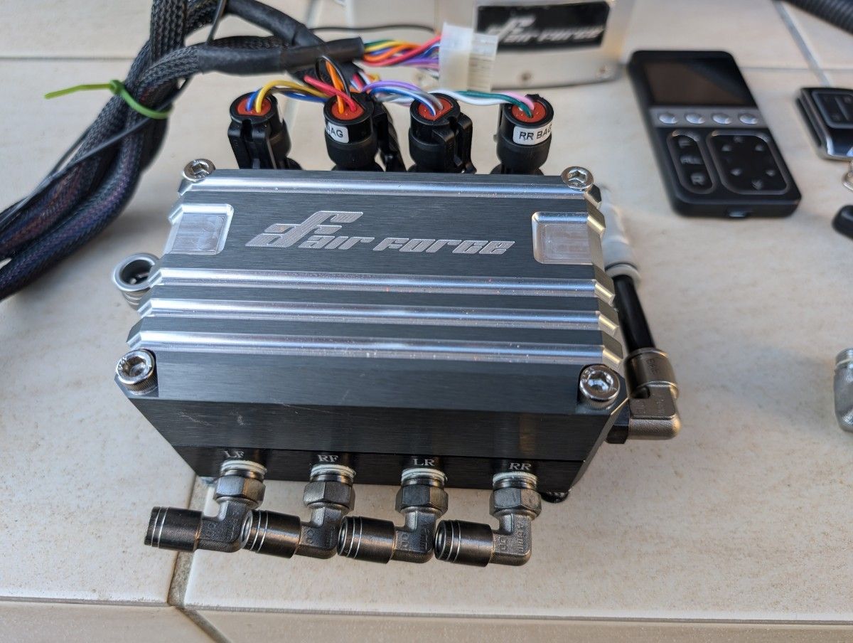エアサス エアフォース マネジメント システム 電磁弁 4輪独立 エアサス エアフォース マネジメント システム 電磁弁 4輪独立