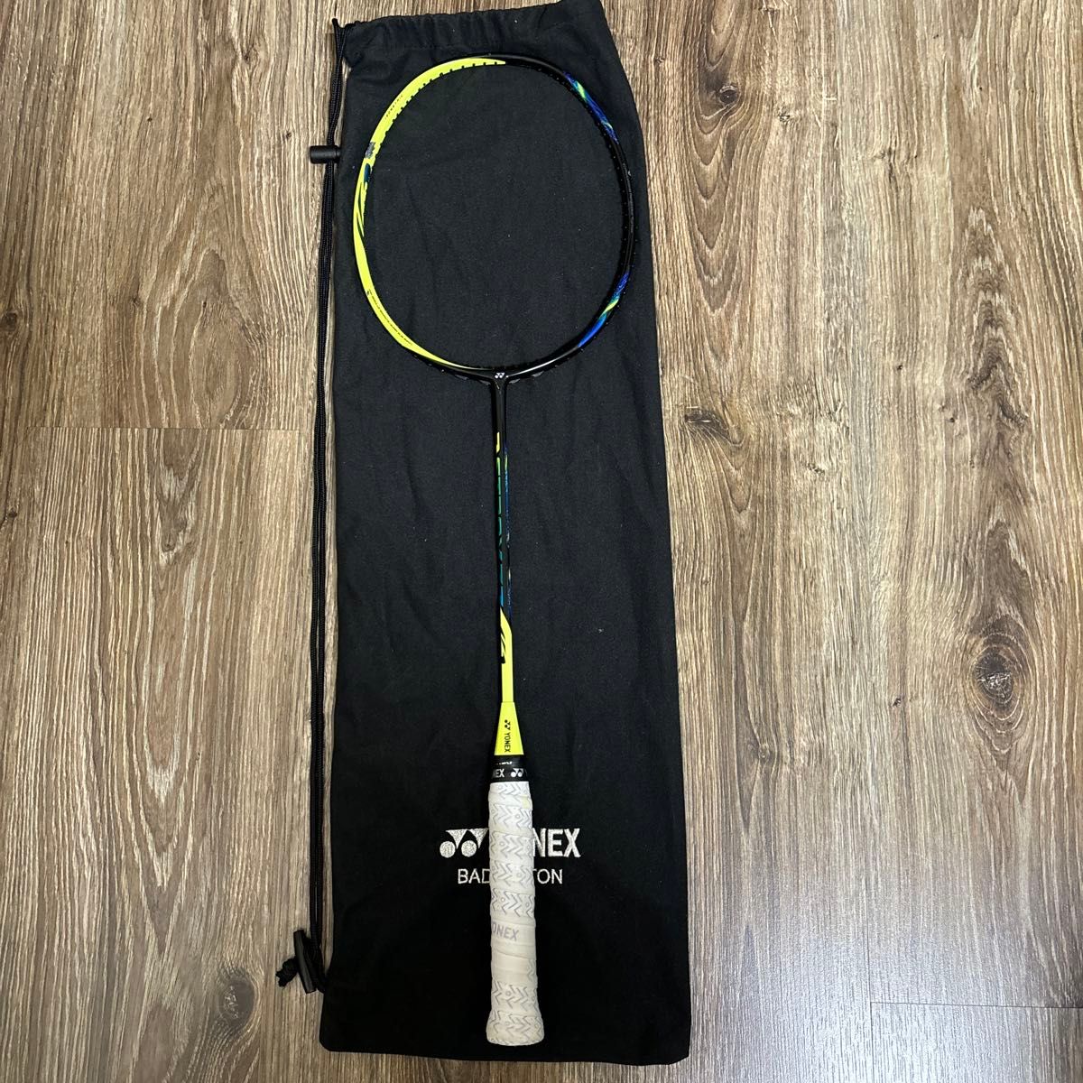 人気色】 ヨネックス YONEX バドミントンラケット アストロクス 人気色】 ヨネックス YONEX バドミントンラケット アストロクス