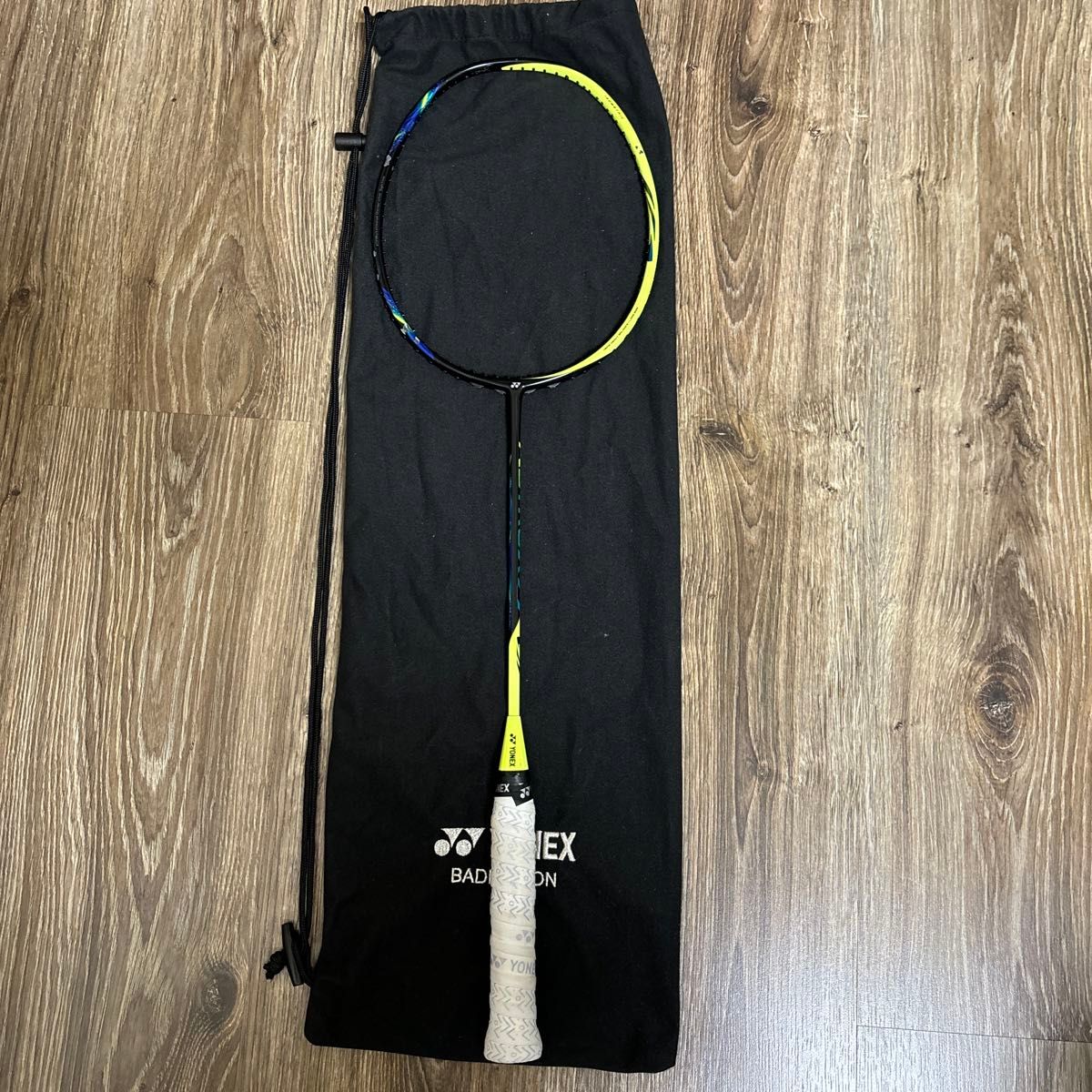 人気色】 ヨネックス YONEX バドミントンラケット アストロクス 人気色】 ヨネックス YONEX バドミントンラケット アストロクス