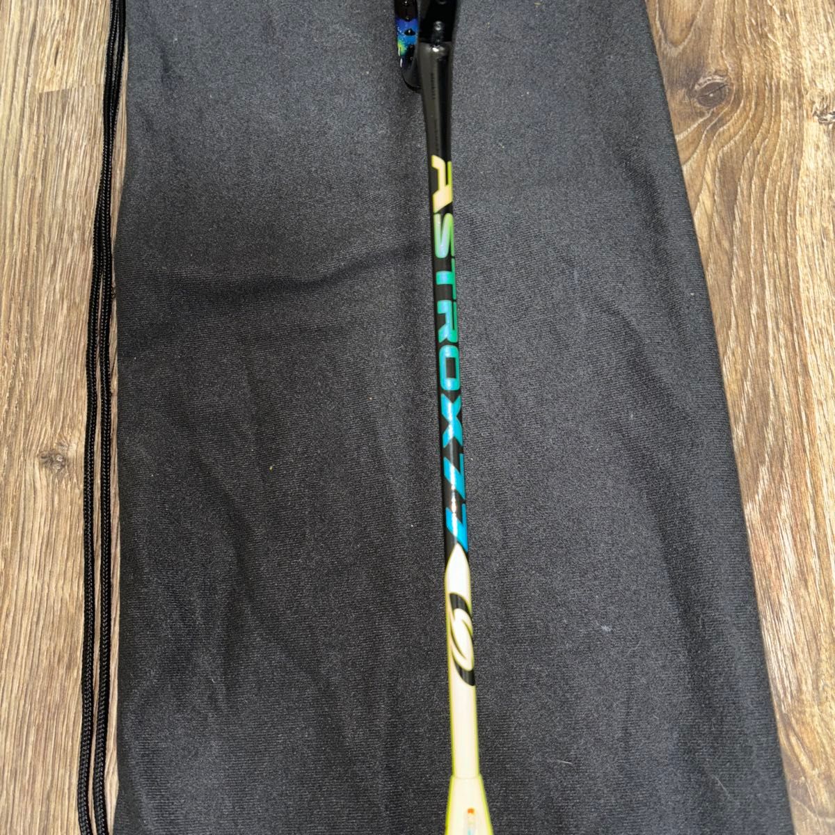 人気色】 ヨネックス YONEX バドミントンラケット アストロクス 人気色】 ヨネックス YONEX バドミントンラケット アストロクス
