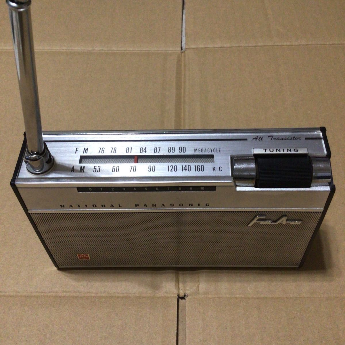 ナショナル FM/AM ラジオ RF-600 比較的美品 希少 昭和レトロ ナショナル FM/AM ラジオ RF-600 比較的美品 希少 昭和レトロ