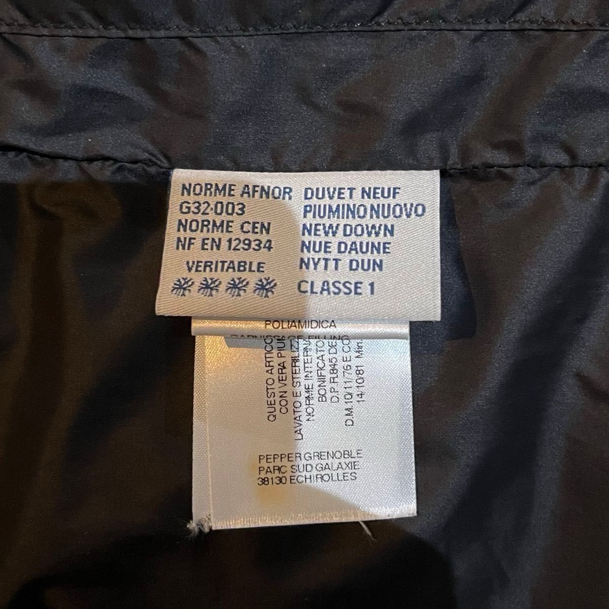 モンクレール MONCLER ダウンベスト サイズ1 ブラック 美品 モンクレール MONCLER ダウンベスト サイズ1 ブラック 美品
