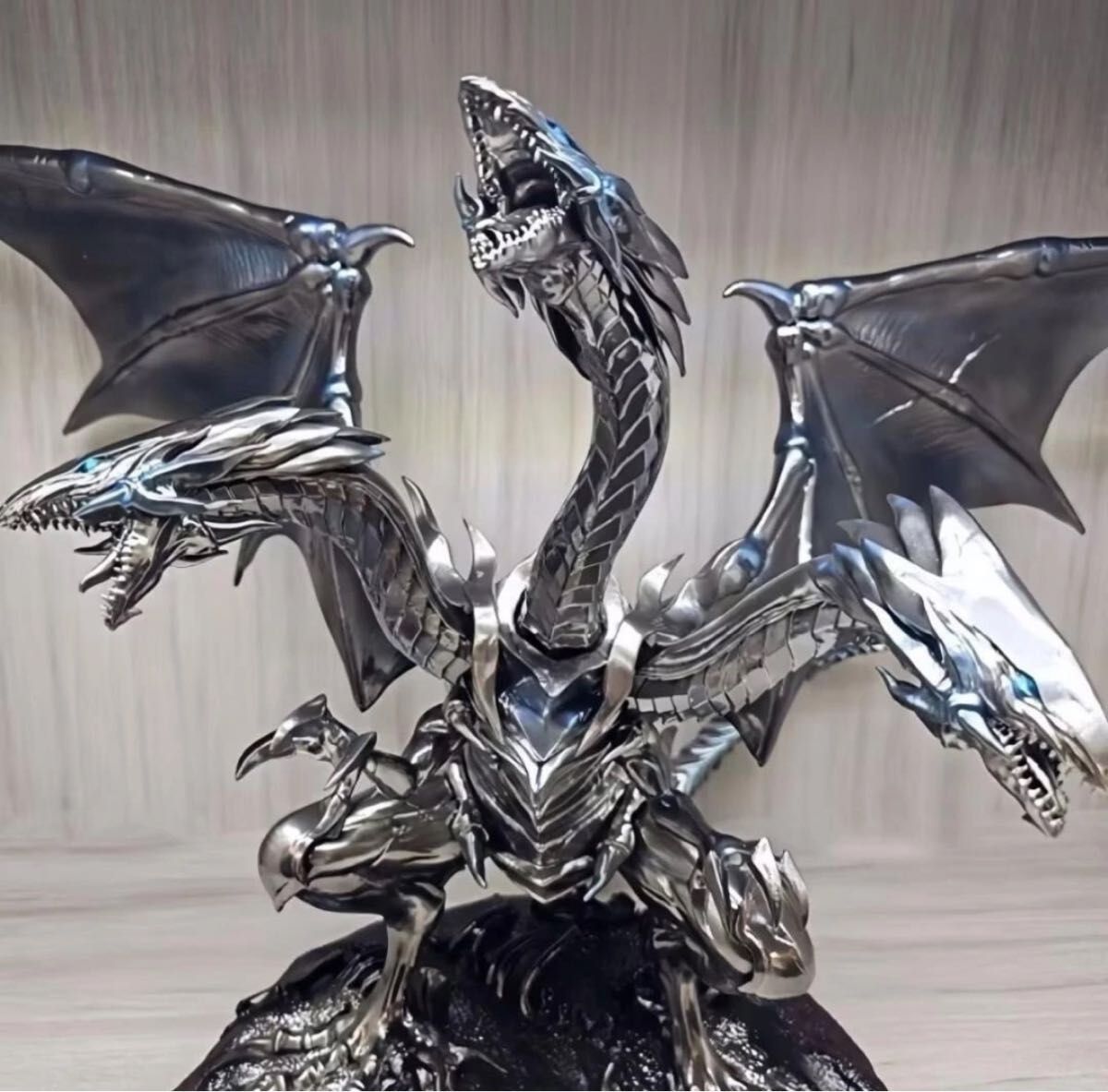 遊戯王 ブルーアイズアルティメットドラゴン 青眼究極竜 遊戯王 ブルーアイズアルティメットドラゴン 青眼究極竜