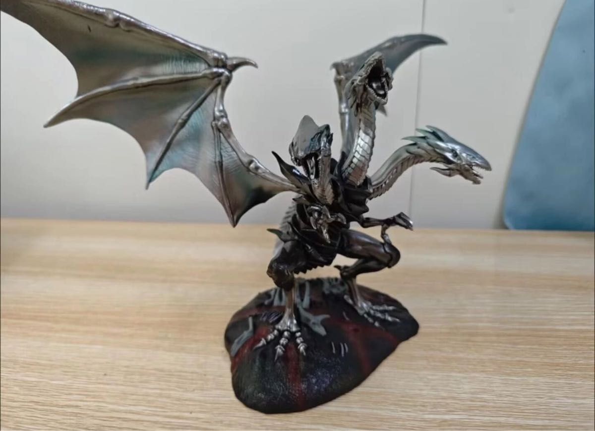 遊戯王 ブルーアイズアルティメットドラゴン 青眼究極竜 遊戯王 ブルーアイズアルティメットドラゴン 青眼究極竜