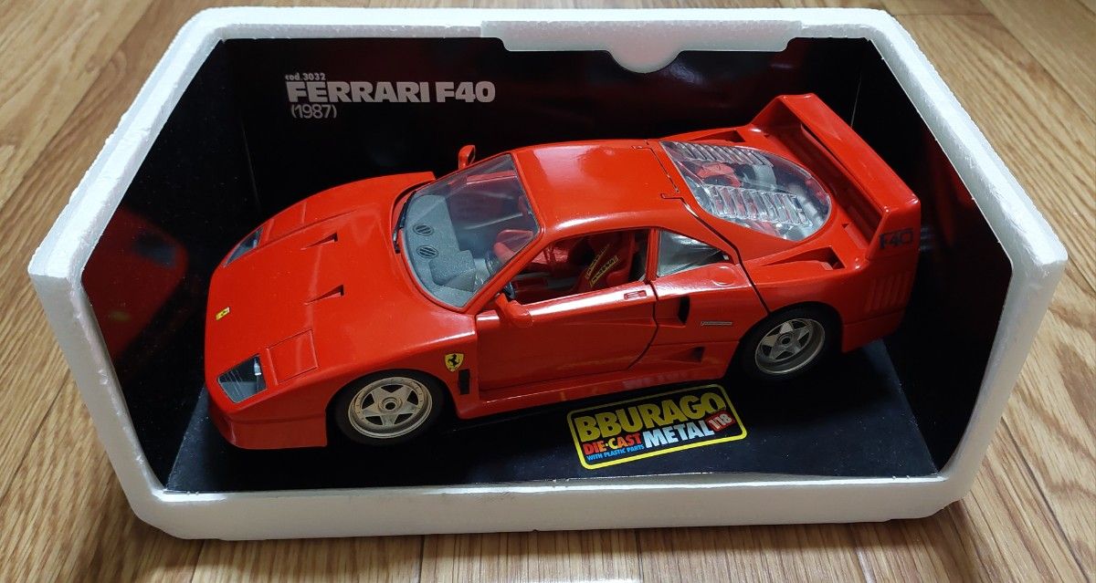 BBURAGO ブラーゴ社 フェラーリ F40 1987 1/18スケールモデル BBURAGO ブラーゴ社 フェラーリ F40 1987 1/18スケールモデル