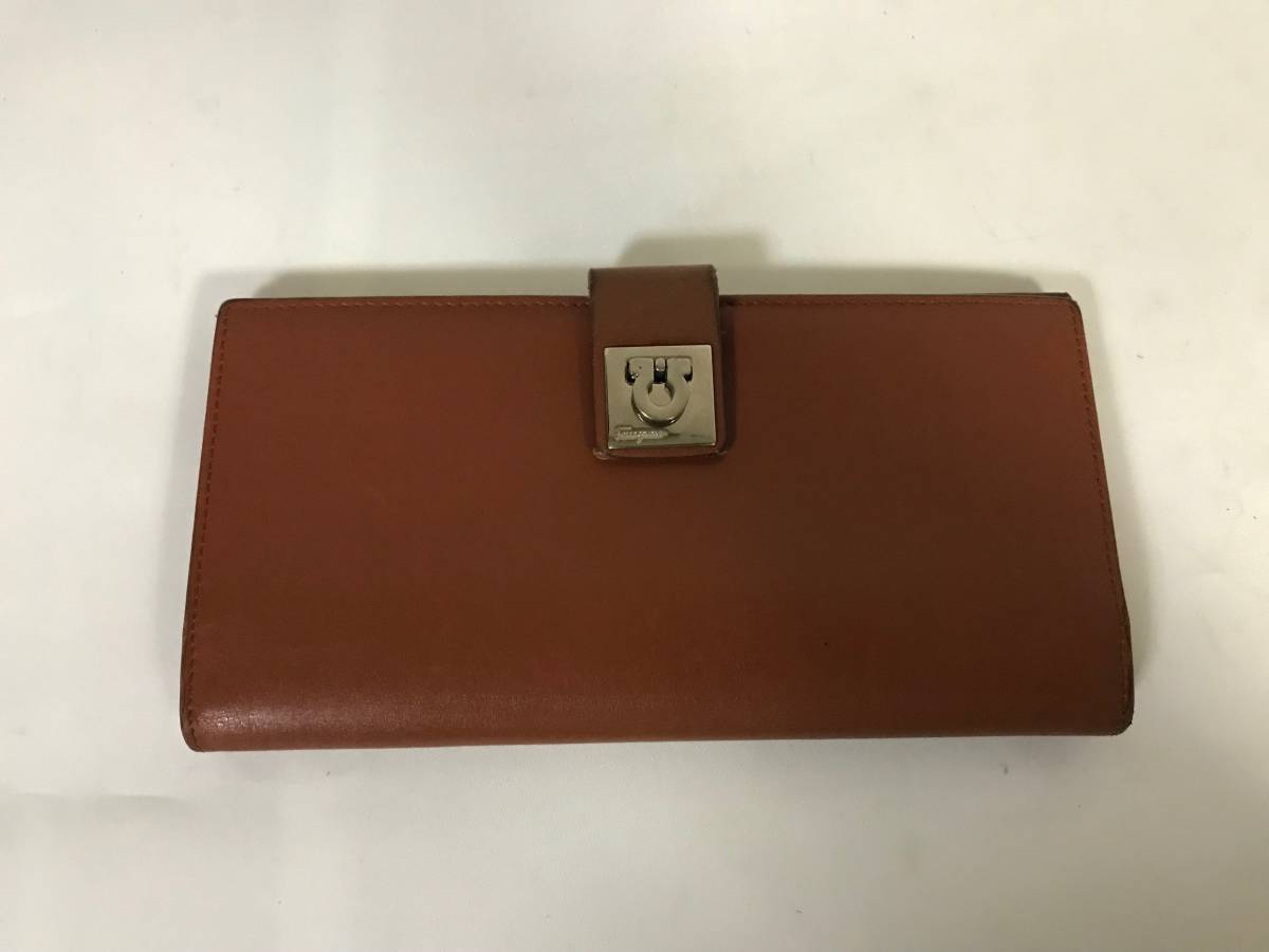 本物サルヴァトーレフェラガモFERRAGAMOガンチーニ金具本革レザー二