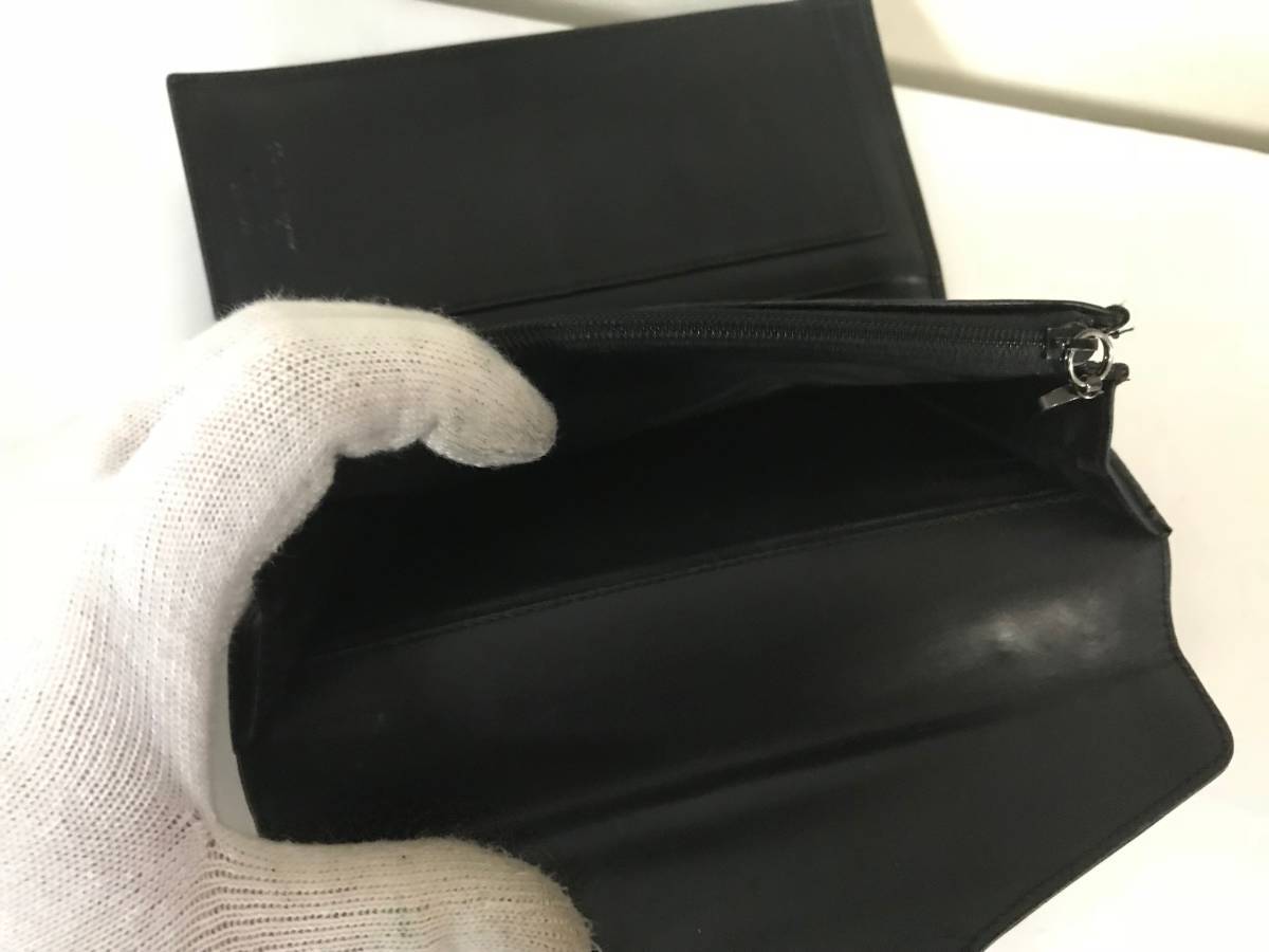 本物サルヴァトーレフェラガモFERRAGAMOヴァラ金具本革レザー二つ折り