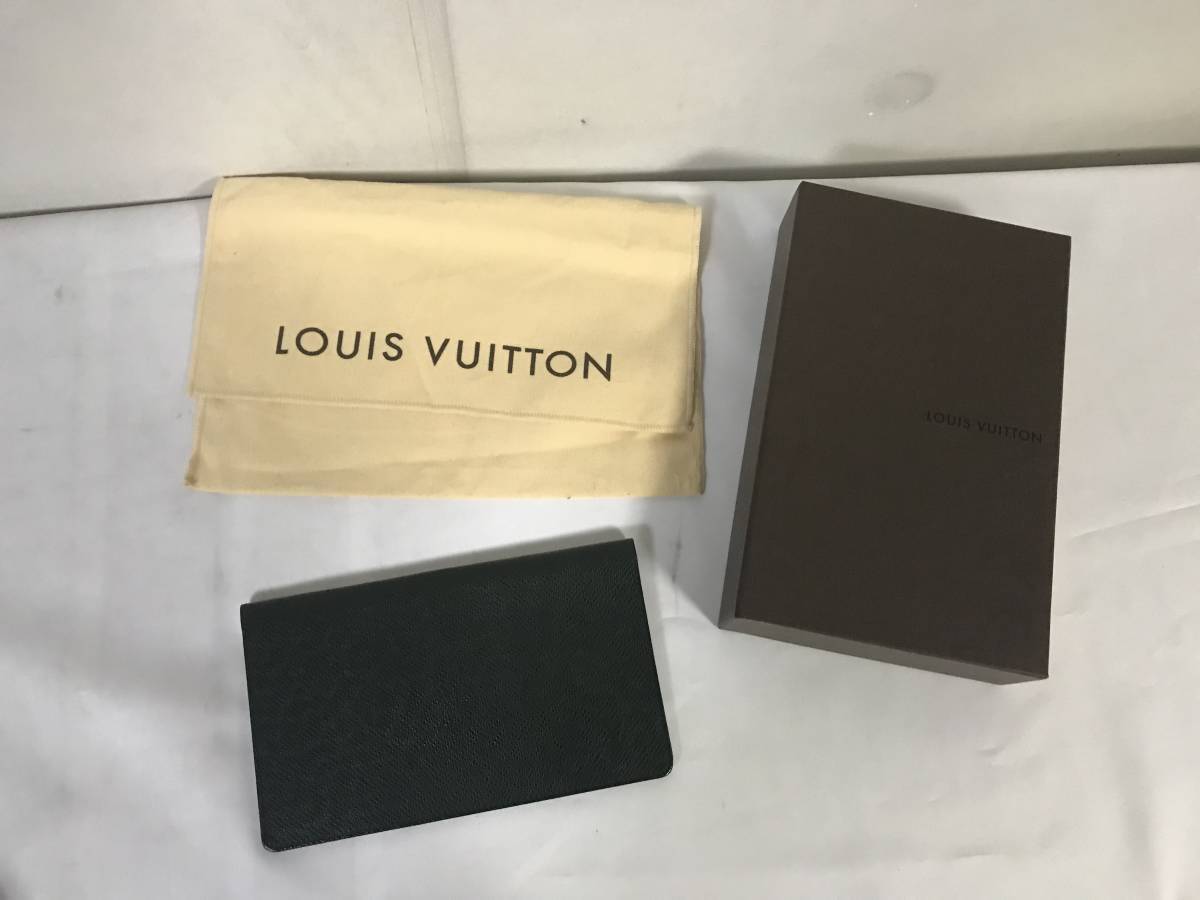 NEW ARRIVAL ルイ ヴィトン LOUISVUITTON パスポートケース カード