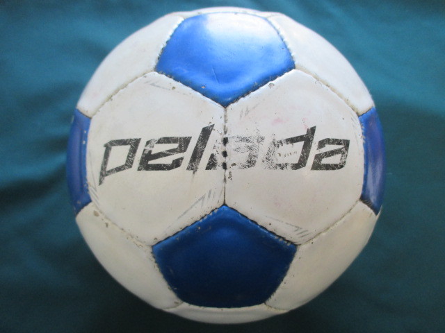 ★☆D-1222 Molten モルテン ペレーダ サッカーボール 4号球 F4L3000-WB☆★_画像1