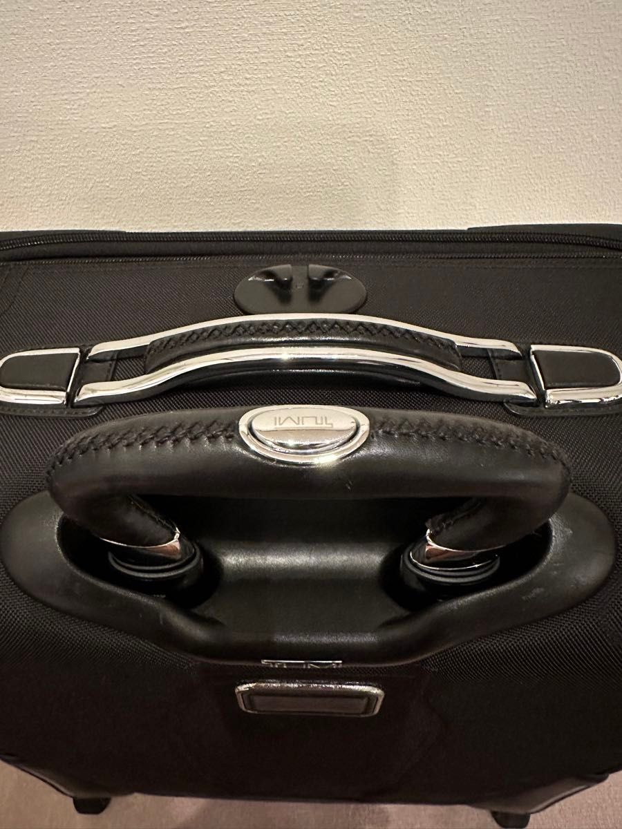 TUMI 超カッコイイ機内持込 Arrive Heathrow 25021D (部品交換 TUMI 超カッコイイ機内持込 Arrive Heathrow 25021D (部品交換