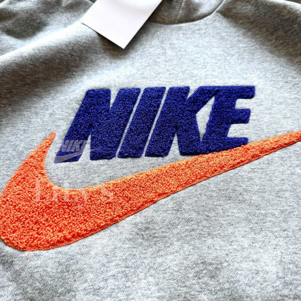 新品未使用 NIKE上下セットアップ Mサイズ グレー ナイキ 新品未使用 NIKE上下セットアップ Mサイズ グレー ナイキ