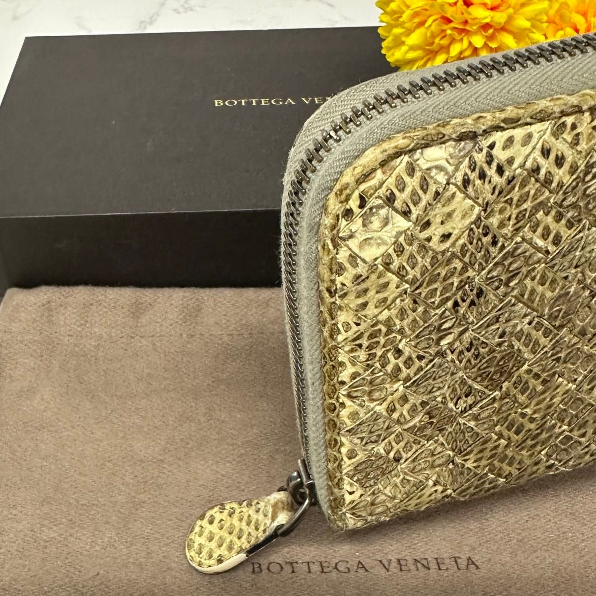 新品同様 希少 ボッテガヴェネタ BOTTEGA VENETA 財布 長財布 新品同様 希少 ボッテガヴェネタ BOTTEGA VENETA 財布 長財布