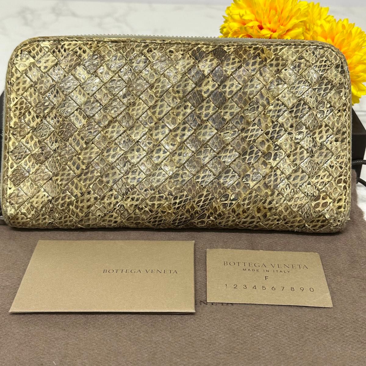 新品同様 希少 ボッテガヴェネタ BOTTEGA VENETA 財布 長財布 新品同様 希少 ボッテガヴェネタ BOTTEGA VENETA 財布 長財布