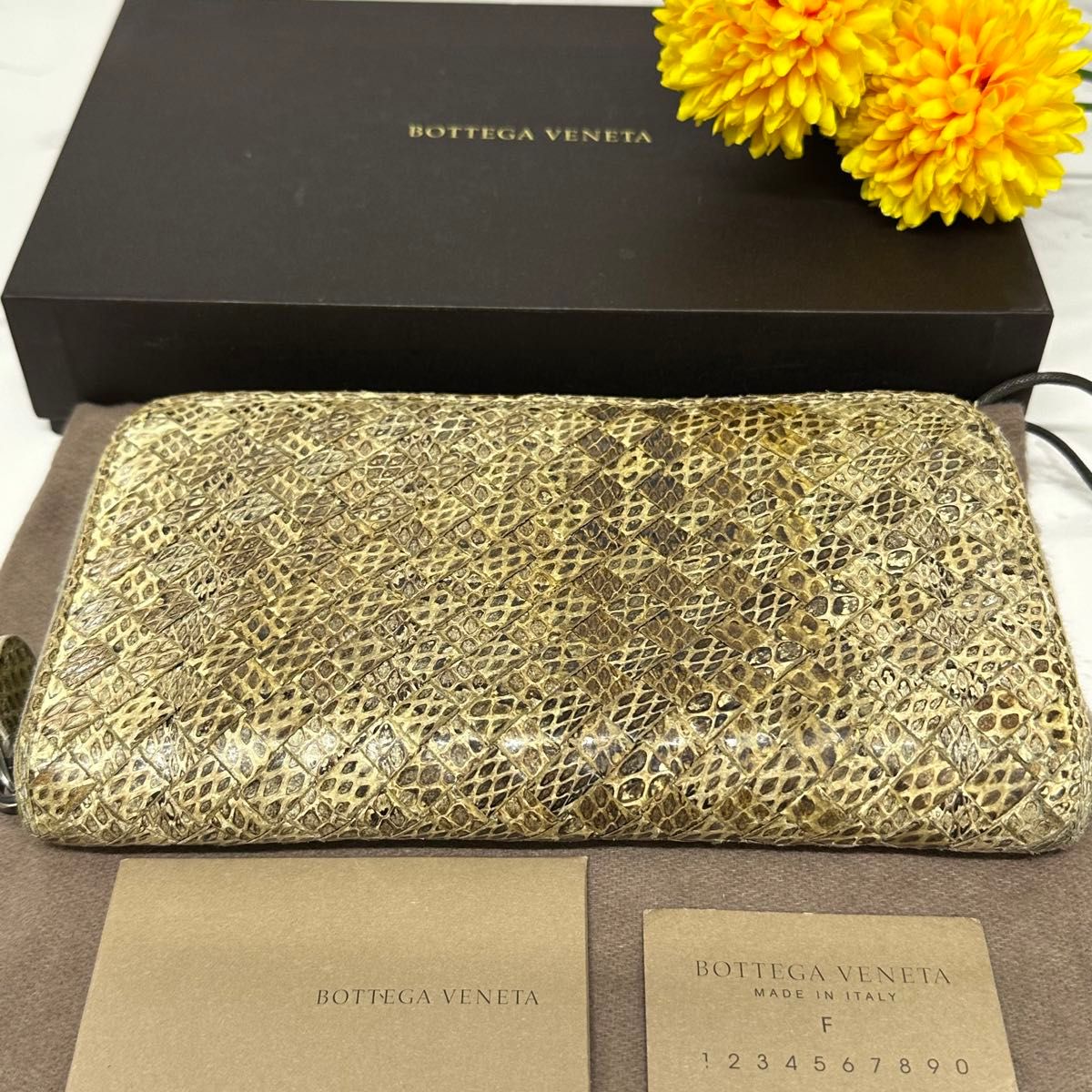 新品同様 希少 ボッテガヴェネタ BOTTEGA VENETA 財布 長財布 新品同様 希少 ボッテガヴェネタ BOTTEGA VENETA 財布 長財布
