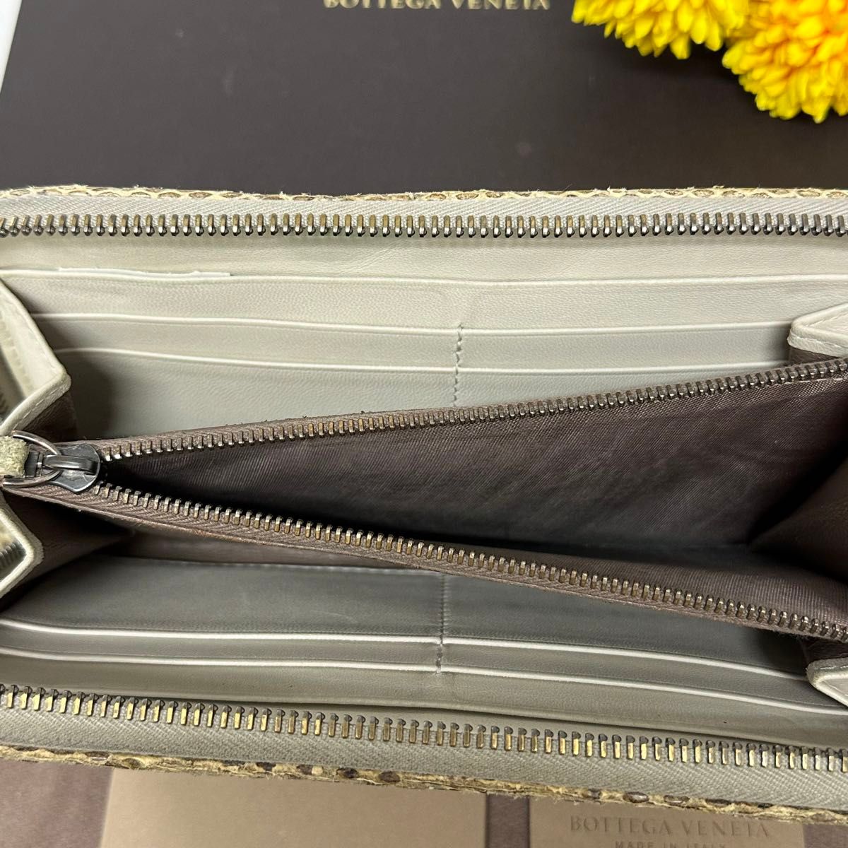 新品同様 希少 ボッテガヴェネタ BOTTEGA VENETA 財布 長財布 新品同様 希少 ボッテガヴェネタ BOTTEGA VENETA 財布 長財布